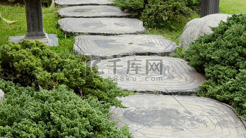 庭院草坪冬季养护注意事项